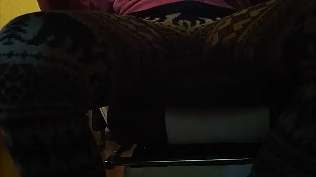 Snapshot of qoooqing67 chatting on December 6, 2024, 5:47 am qoooqing67 online show from December 6, 2024, 5:47 am