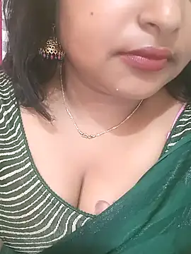 Snapshot of Ashwini_Gowda_91 chatting on December 14, 2024, 5:25 pm Ashwini Gowda 91 online show from December 14, 2024, 5:25 pm