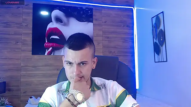 Snapshot of Cerokershelby chatting on December 27, 2024, 6:14 am Cerokershelby online show from December 27, 2024, 6:14 am