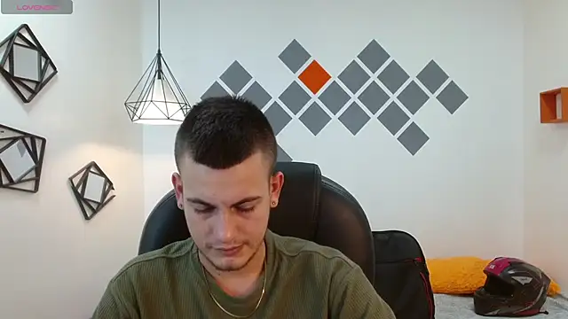 Snapshot of Cerokershelby chatting on January 3, 2025, 7:18 pm Cerokershelby online show from January 3, 2025, 7:18 pm