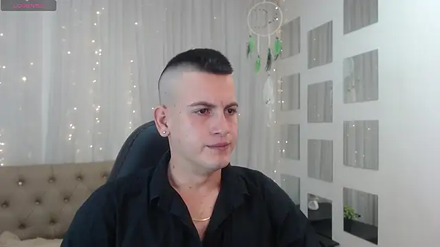 Snapshot of Cerokershelby chatting on December 20, 2024, 5:04 am Cerokershelby online show from December 20, 2024, 5:04 am