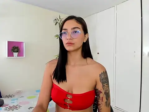 ASIAM BRUNET online show from January 15, 2026, 6:00 pm