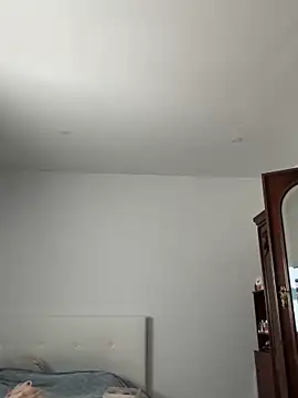 Snapshot of julialupato1606 chatting on February 28, 2026, 12:27 pm julialupato1606 online show from February 28, 2026, 12:27 pm