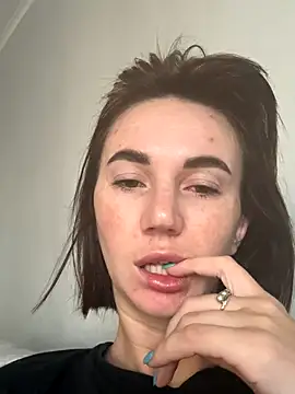 Snapshot of EvilDemon94 chatting on October 29, 2025, 5:28 am EvilDemon94 online show from October 29, 2025, 5:28 am