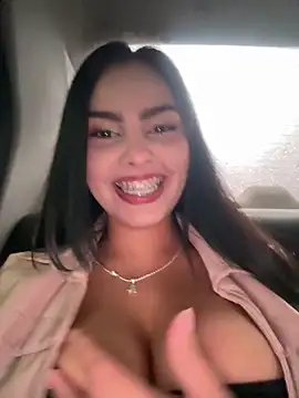 Maddy Rouse  online show from January 5, 2026, 6:22 pm