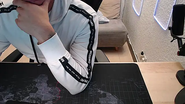 team dinamite69 online show from March 4, 2026, 12:02 pm