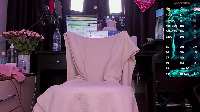 Snapshot of Raissa_sky26 chatting on December 5, 2025, 3:38 am Raissa sky26 online show from December 5, 2025, 3:38 am