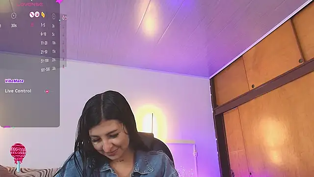 Snapshot of _gaby2 chatting on April 22, 2026, 11:28 am gaby2 online show from April 22, 2026, 11:28 am