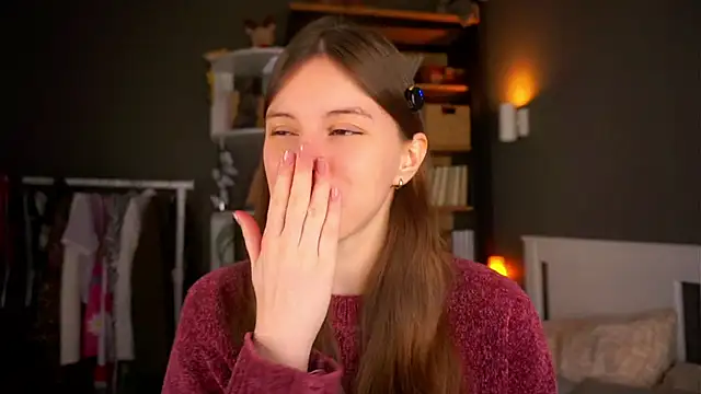 Snapshot of DarylBarks chatting on December 2, 2025, 1:39 am DarylBarks online show from December 2, 2025, 1:39 am