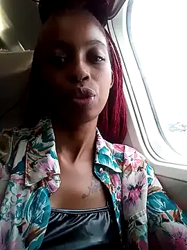 sexypetitexdoll23 online show from December 17, 2024, 2:11 pm