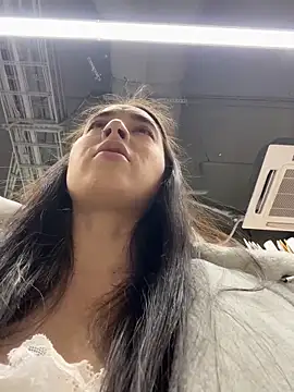 Holly Play online show from February 27, 2026, 12:05 pm