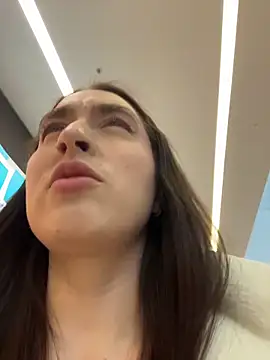 Holly Play online show from February 11, 2026, 12:16 pm