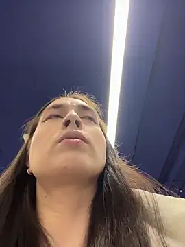 Holly Play online show from February 21, 2026, 12:07 pm