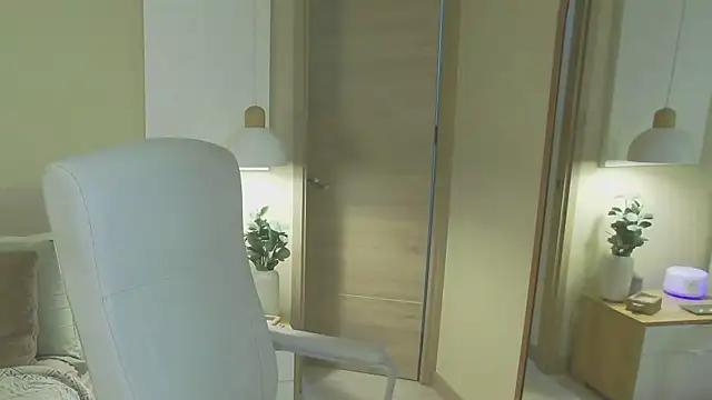 Snapshot of Alessia-miller_ chatting on February 22, 2026, 4:48 am Alessia-miller online show from February 22, 2026, 4:48 am