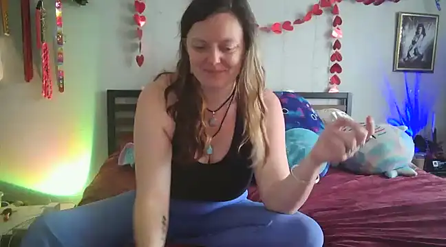 Snapshot of Lyrann89 chatting on March 9, 2025, 6:21 pm Lyrann89 online show from March 9, 2025, 6:21 pm