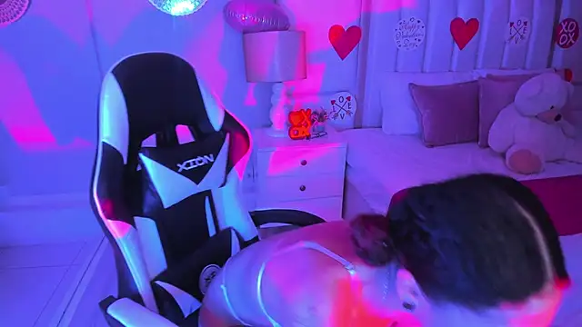 Snapshot of EllaBennet chatting on February 13, 2025, 5:16 am EllaBennet online show from February 13, 2025, 5:16 am