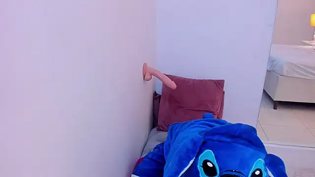 Snapshot of EllaBennet chatting on January 31, 2025, 8:32 am EllaBennet online show from January 31, 2025, 8:32 am