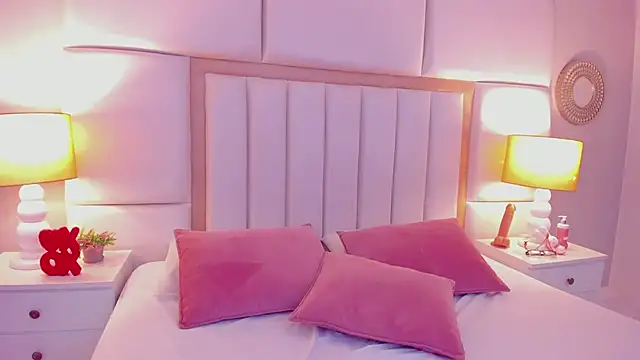 Snapshot of EllaBennet chatting on February 26, 2025, 4:52 am EllaBennet online show from February 26, 2025, 4:52 am