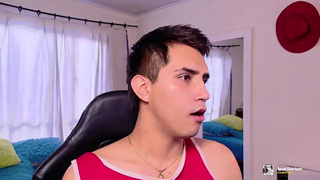 Snapshot of Chris_Maddox chatting on November 22, 2025, 1:21 pm Chris Maddox online show from November 22, 2025, 1:21 pm