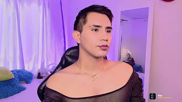 Snapshot of Chris_Maddox chatting on November 12, 2025, 6:01 pm Chris Maddox online show from November 12, 2025, 6:01 pm