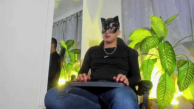 Snapshot of Chris_Maddox chatting on January 22, 2025, 7:35 am Chris Maddox online show from January 22, 2025, 7:35 am