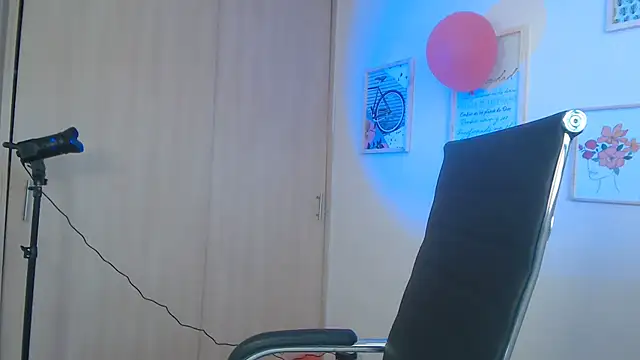 lucy diiaz online show from February 26, 2025, 5:21 pm