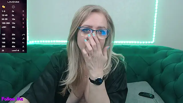 IvanaCharm online show from March 10, 2026, 4:27 am