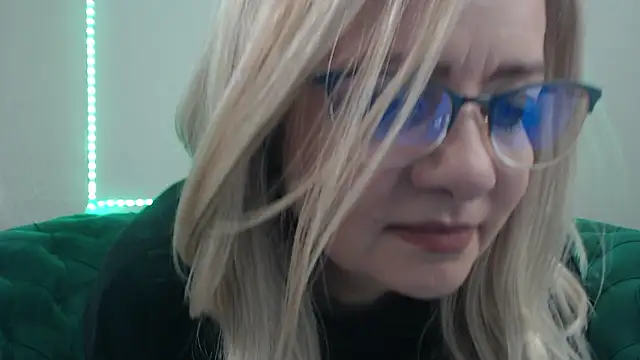 IvanaCharm online show from March 6, 2026, 4:40 am