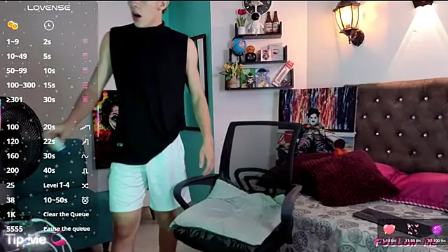 Snapshot of flowers18 chatting on December 4, 2025, 10:53 pm flowers18 online show from December 4, 2025, 10:53 pm