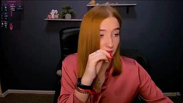 Snapshot of daisy_candy chatting on December 9, 2024, 7:18 pm daisy candy online show from December 9, 2024, 7:18 pm