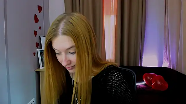 Snapshot of daisy_candy chatting on February 26, 2025, 1:43 pm daisy candy online show from February 26, 2025, 1:43 pm