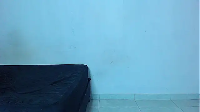 mikecoper 23 online show from April 19, 2026, 1:06 am