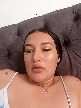 Celeste camila18 online show from May 17, 2026, 3:45 pm