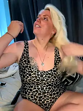 Blondiee3088 online show from October 2, 2025, 11:13 am