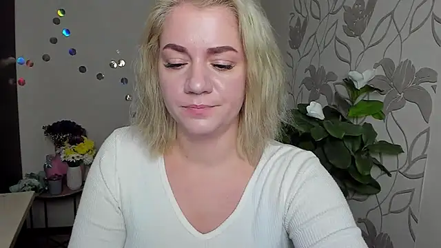 Snapshot of MariaSttone chatting on November 22, 2025, 3:44 pm MariaSttone online show from November 22, 2025, 3:44 pm