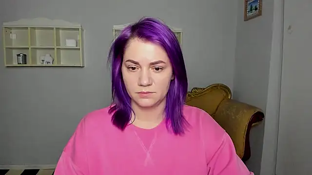 MariaSttone online show from April 14, 2026, 8:47 pm