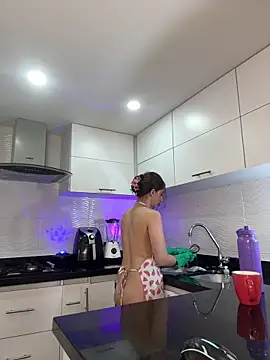 nicollefiorett online show from March 26, 2026, 11:13 pm