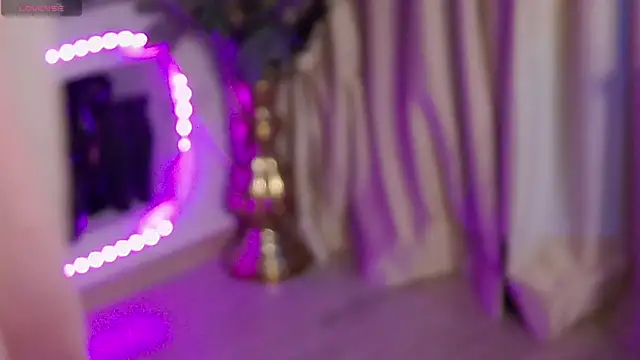 Snapshot of FeetVibe chatting on October 3, 2025, 6:59 am FeetVibe online show from October 3, 2025, 6:59 am