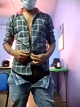 Snapshot of Tamilandteluguboy14 chatting on January 25, 2025, 9:26 am Tamilandteluguboy14 online show from January 25, 2025, 9:26 am