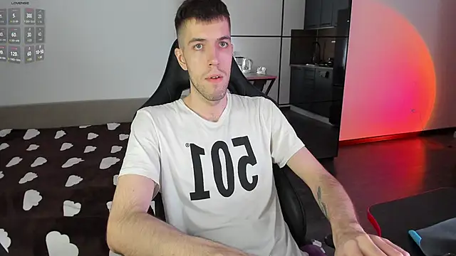 Snapshot of White_Dylan chatting on March 7, 2025, 9:48 pm White Dylan online show from March 7, 2025, 9:48 pm