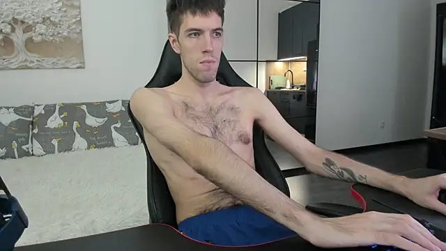 Snapshot of White_Dylan chatting on December 16, 2025, 6:17 am White Dylan online show from December 16, 2025, 6:17 am