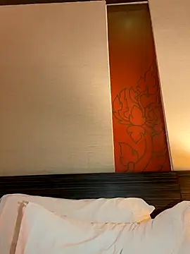 Snapshot of English-Chloe96 chatting on October 8, 2025, 3:41 am English-Chloe96 online show from October 8, 2025, 3:41 am