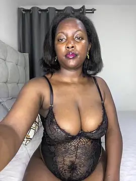 prettiepearl online show from November 4, 2025, 12:03 am