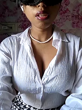 Snapshot of sandy_naughty chatting on April 28, 2026, 3:44 am sandy naughty online show from April 28, 2026, 3:44 am