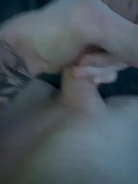 Snapshot of Timon1510 chatting on January 7, 2026, 9:42 pm Timon1510 online show from January 7, 2026, 9:42 pm