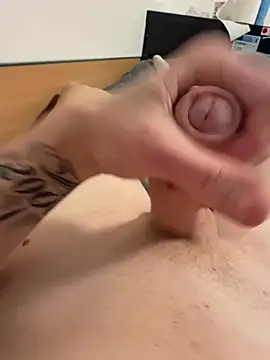 Snapshot of Timon1510 chatting on February 9, 2026, 2:48 pm Timon1510 online show from February 9, 2026, 2:48 pm