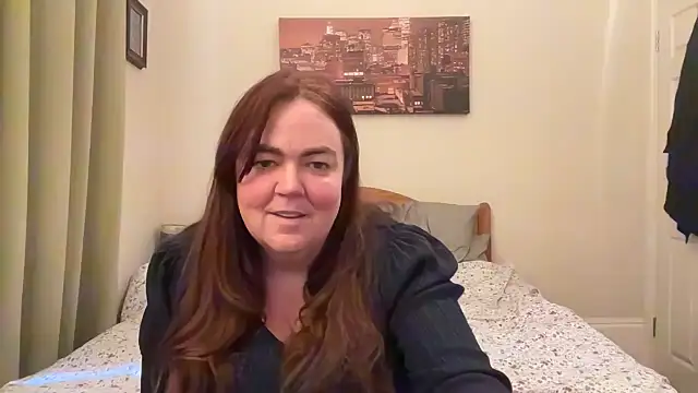 curvy-milf-abbie online show from February 12, 2025, 12:01 pm