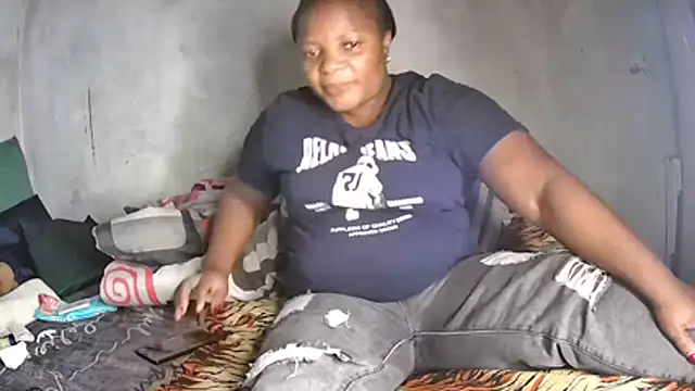 Sexyebonyxxx87 online show from February 15, 2026, 7:35 pm