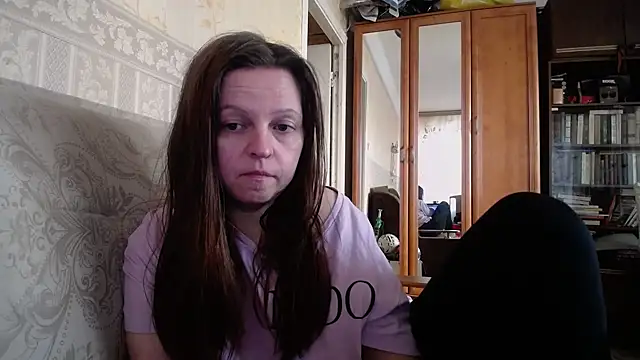 CatMelissa online show from December 4, 2024, 9:01 am