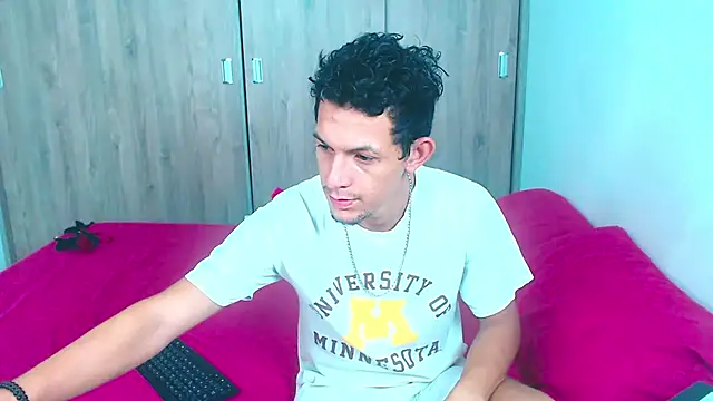 Snapshot of meridandwither chatting on February 17, 2026, 11:29 am meridandwither online show from February 17, 2026, 11:29 am